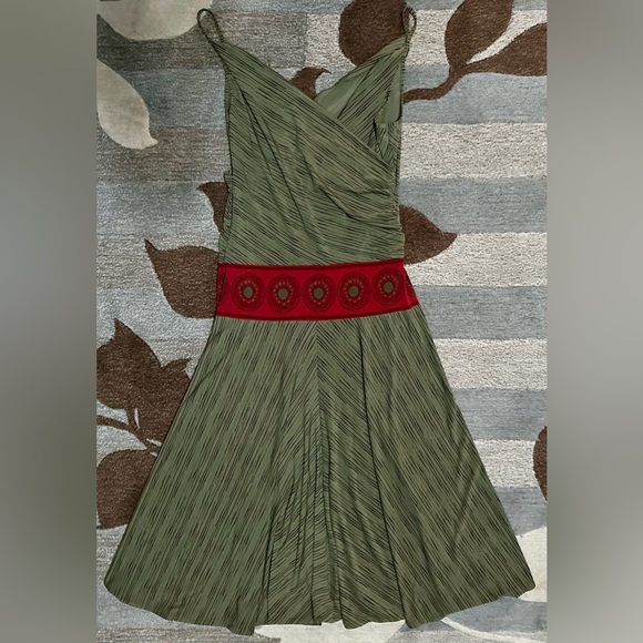 BCBGMaxAzria Sleeveless Strappy Jersey Midi Dress Drapey Bodice Ruched Waist ZP1 - Picture 2 of 7